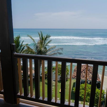 Surf Station Hotel Ахангама Екстериор снимка
