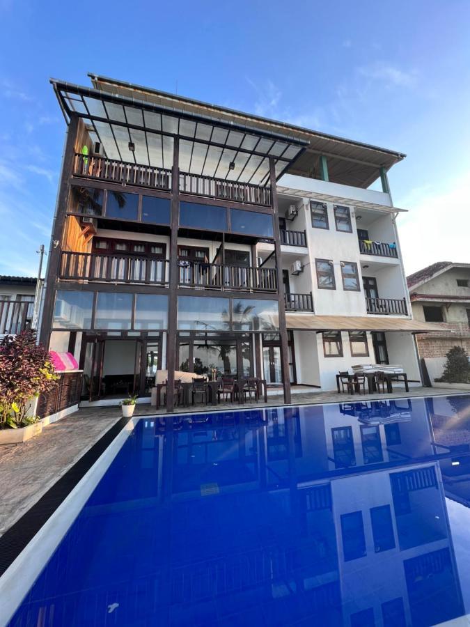 Surf Station Hotel Ахангама Екстериор снимка